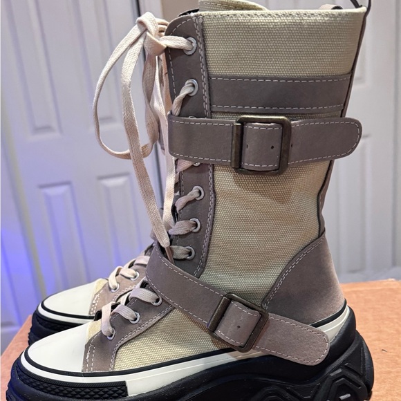 High-Top Lace-Up Boots in Beige and Black FOR SALE !!! 5/3/25 - Picture 2 of 12